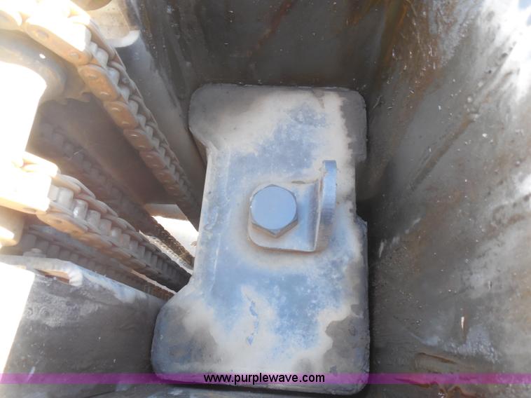 image for item H9998 2006 Bobcat drop hammer