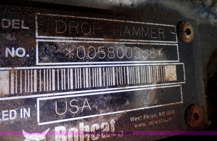 image for item H9998 2006 Bobcat drop hammer