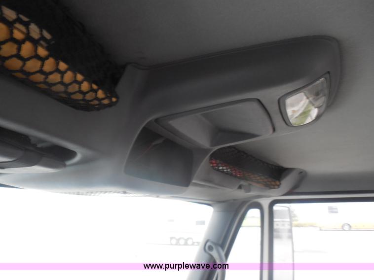 image for item I1322 2004 International DuraStar 4400 flatbed truck