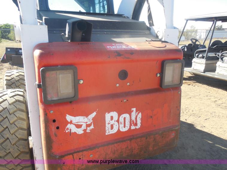image for item I1326 2007 Bobcat S330 skid steer