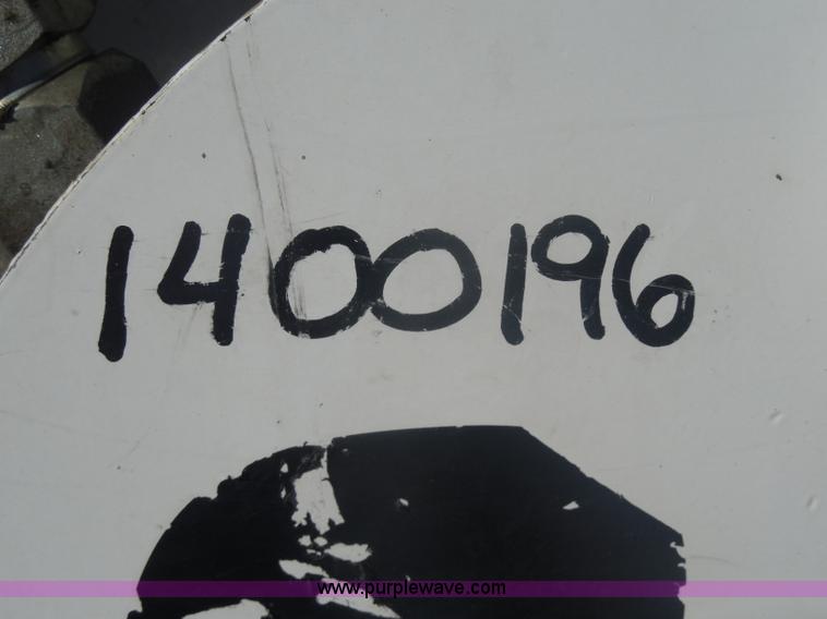 image for item I1326 2007 Bobcat S330 skid steer