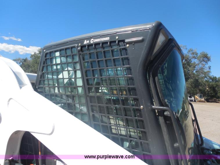 image for item I1329 2009 Bobcat S250 skid steer