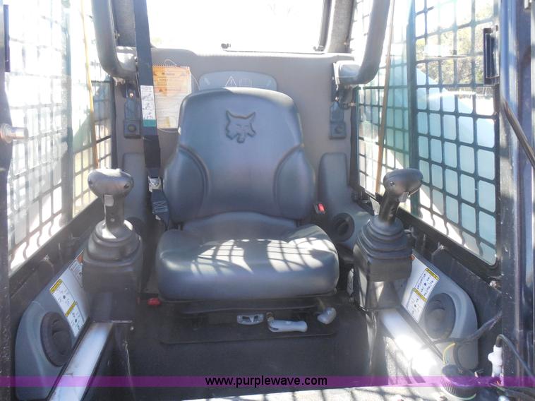 image for item I1329 2009 Bobcat S250 skid steer