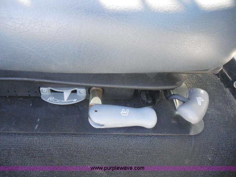 image for item I1329 2009 Bobcat S250 skid steer