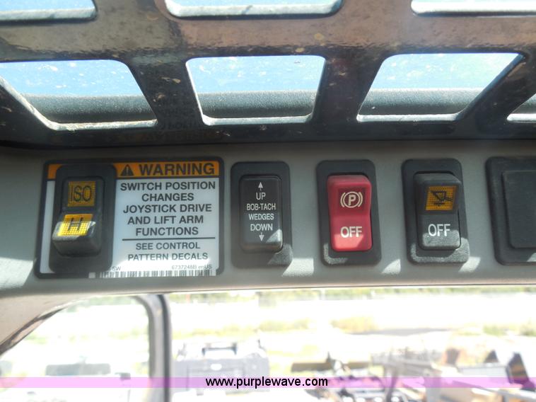 image for item I1329 2009 Bobcat S250 skid steer