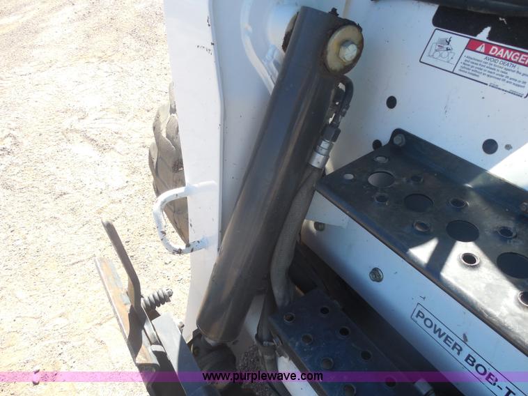 image for item I1329 2009 Bobcat S250 skid steer