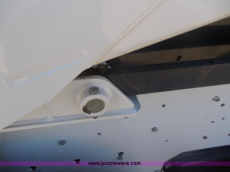 image for item I1329 2009 Bobcat S250 skid steer