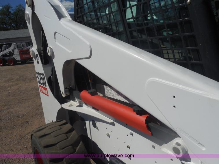 image for item I1329 2009 Bobcat S250 skid steer