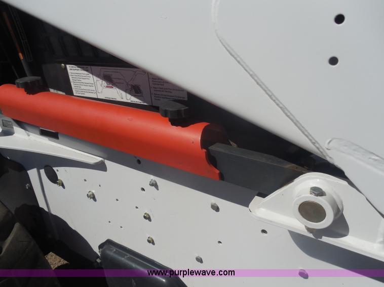 image for item I1329 2009 Bobcat S250 skid steer