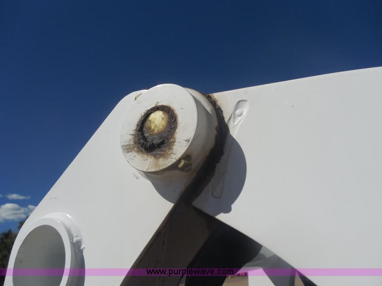 image for item I1329 2009 Bobcat S250 skid steer