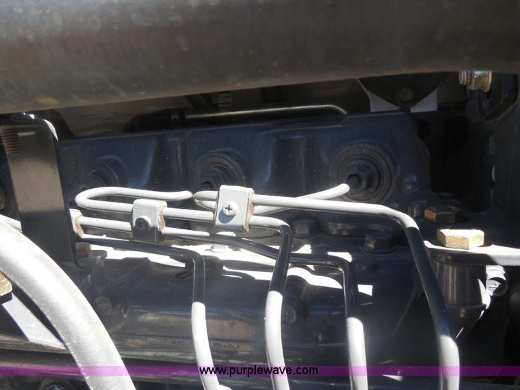 image for item I1329 2009 Bobcat S250 skid steer