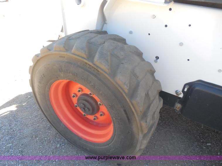 image for item I1329 2009 Bobcat S250 skid steer