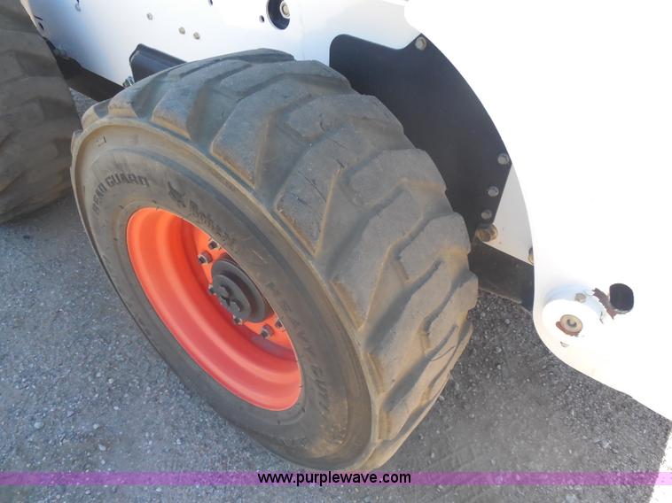 image for item I1329 2009 Bobcat S250 skid steer