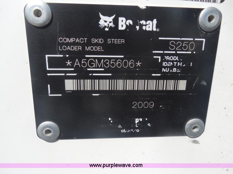 image for item I1329 2009 Bobcat S250 skid steer