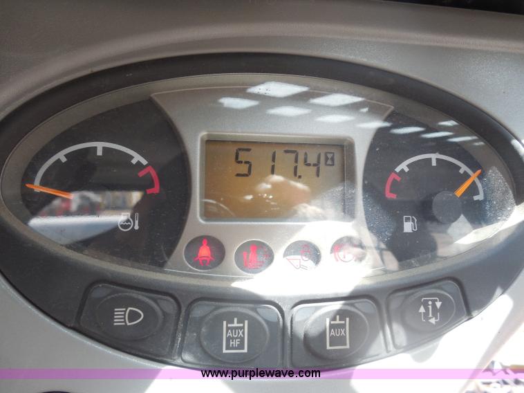 image for item I1329 2009 Bobcat S250 skid steer