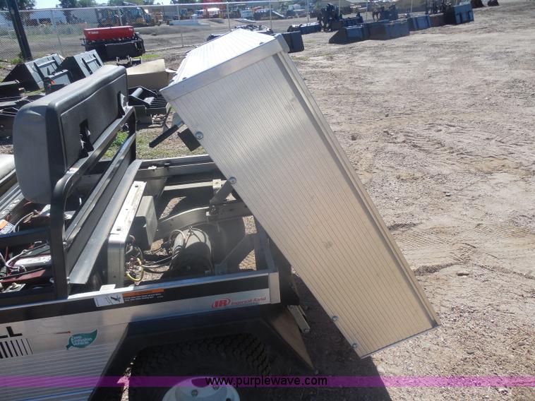 image for item I1330 2008 Club Car utility vehicle