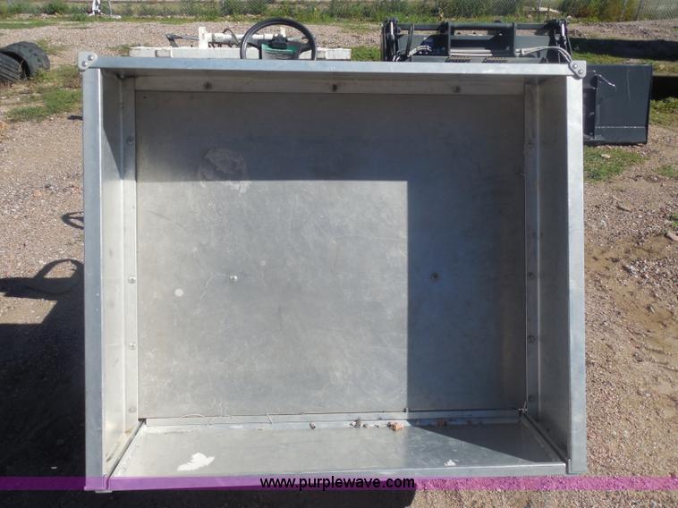 image for item I1330 2008 Club Car utility vehicle