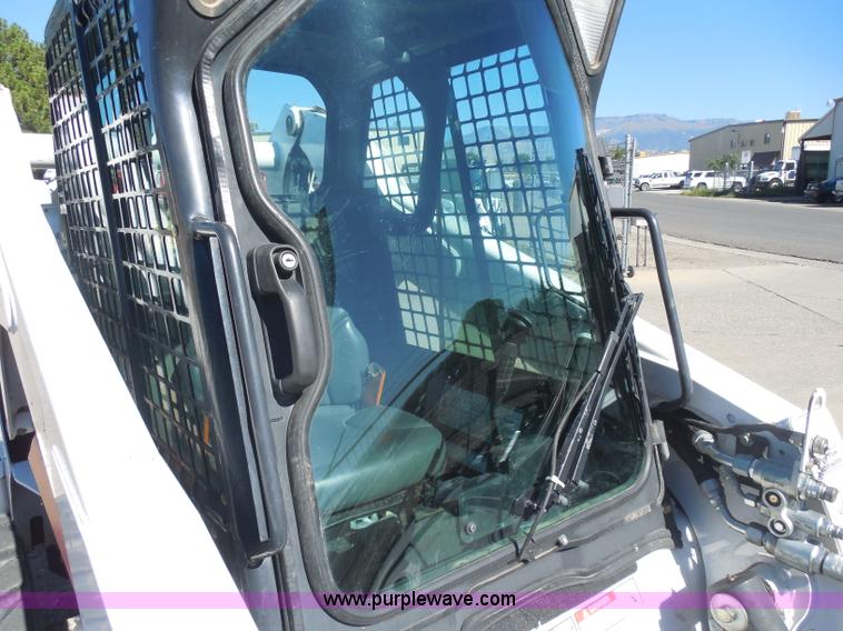 image for item I1340 2010 Bobcat S250 skid steer