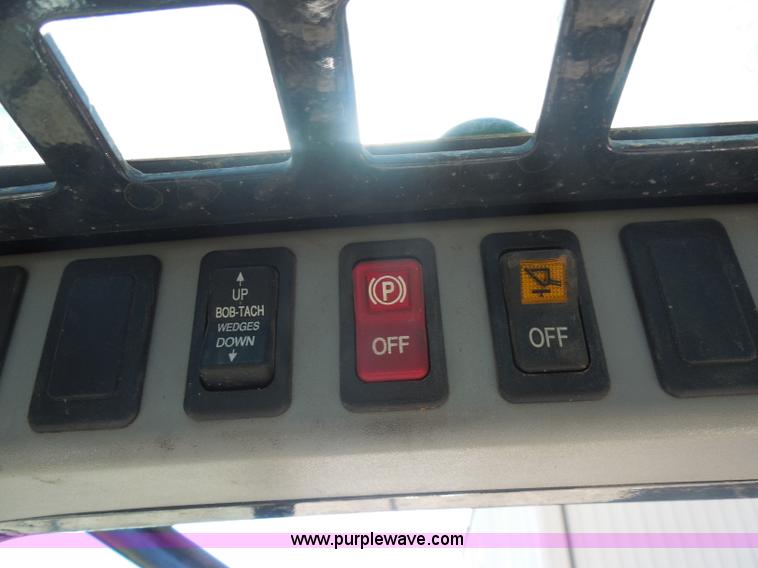 image for item I1340 2010 Bobcat S250 skid steer