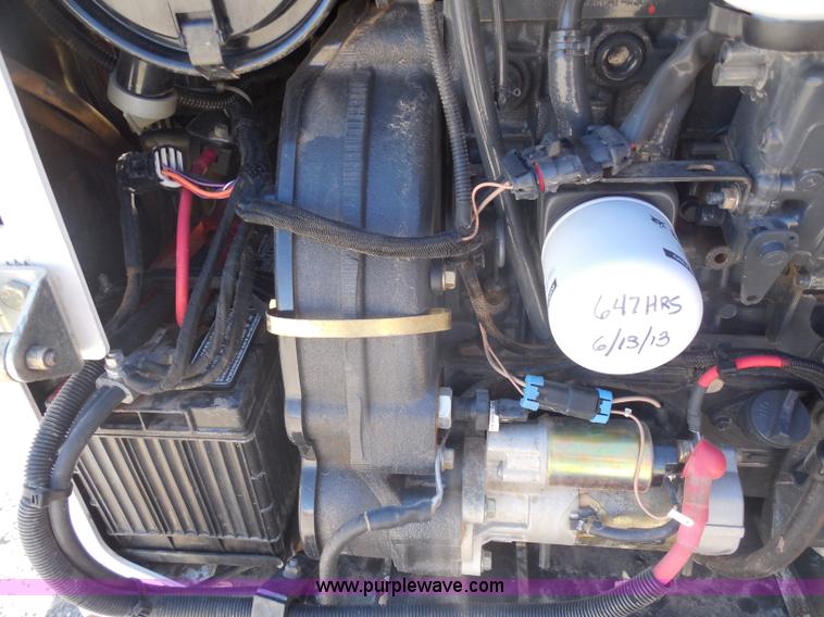 image for item I1340 2010 Bobcat S250 skid steer