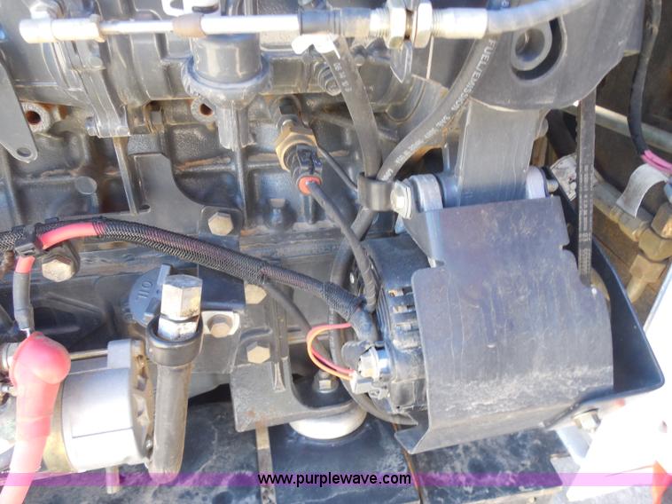 image for item I1340 2010 Bobcat S250 skid steer