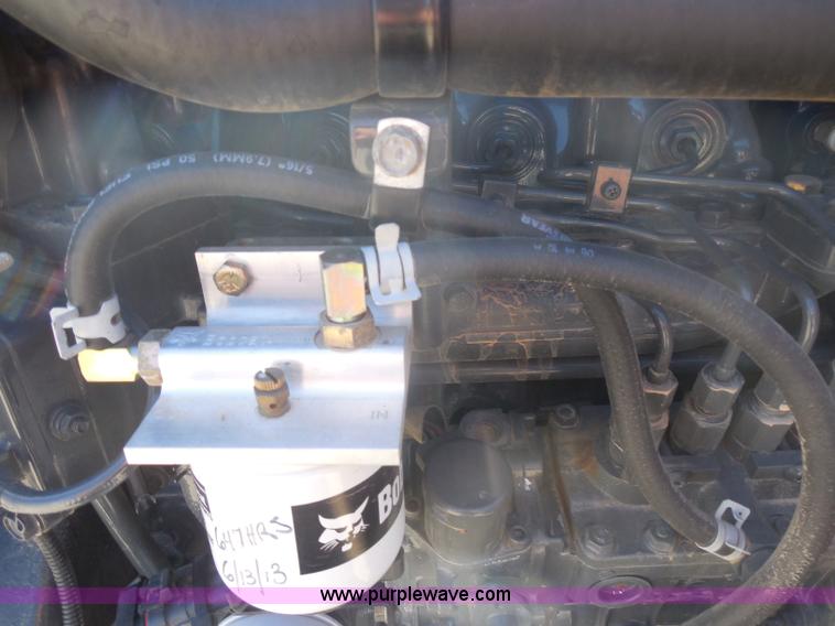 image for item I1340 2010 Bobcat S250 skid steer