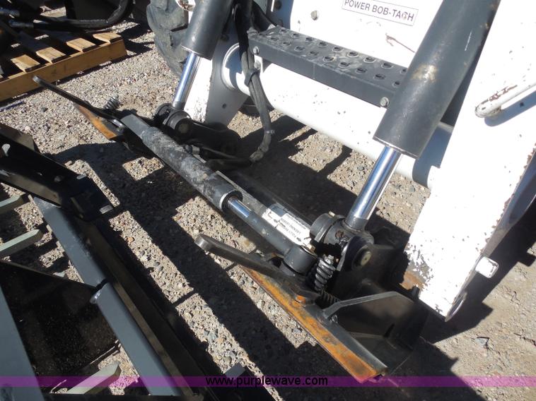 image for item I1340 2010 Bobcat S250 skid steer