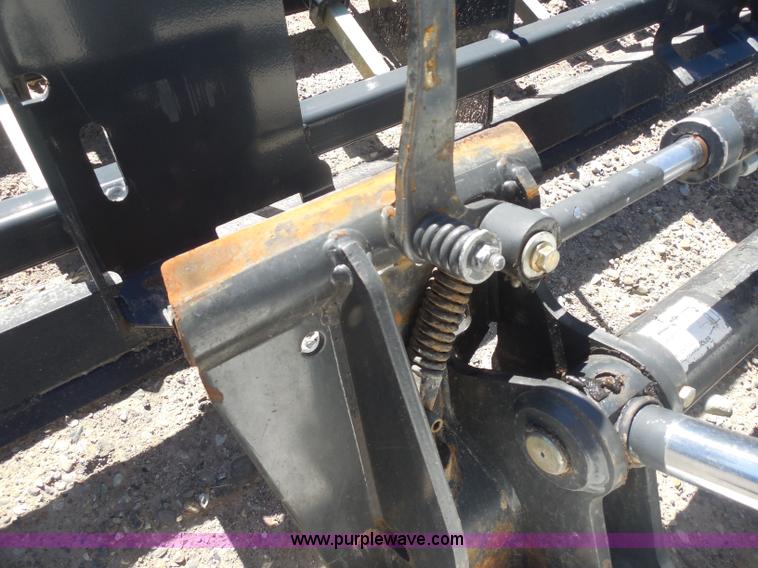 image for item I1340 2010 Bobcat S250 skid steer