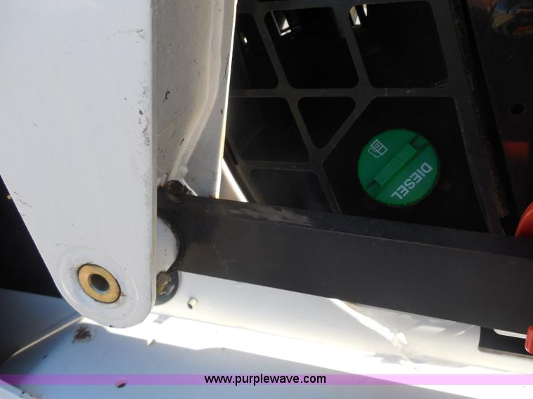 image for item I1340 2010 Bobcat S250 skid steer