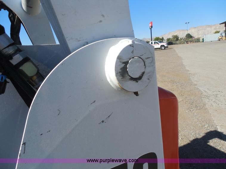 image for item I1340 2010 Bobcat S250 skid steer