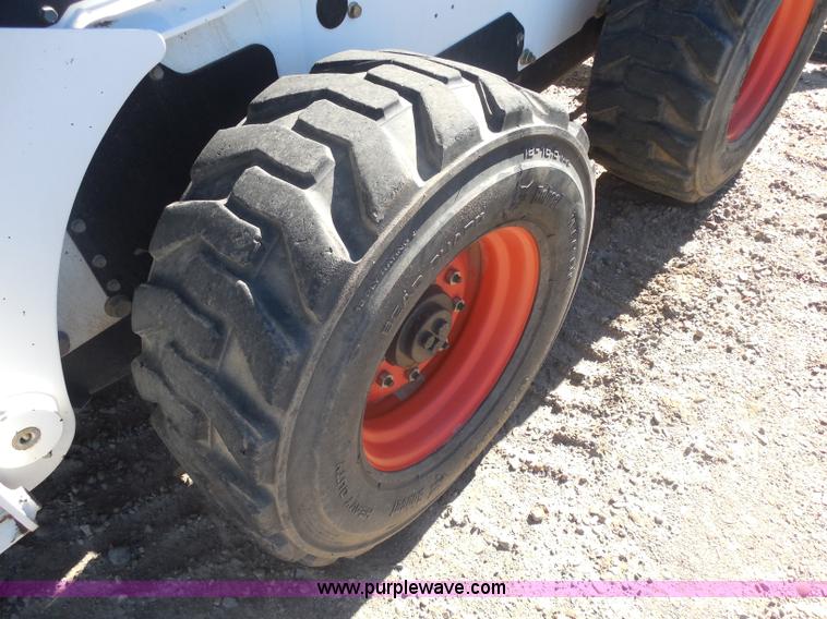 image for item I1340 2010 Bobcat S250 skid steer