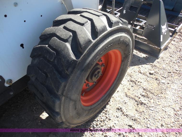 image for item I1340 2010 Bobcat S250 skid steer
