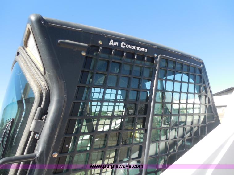 image for item I1340 2010 Bobcat S250 skid steer