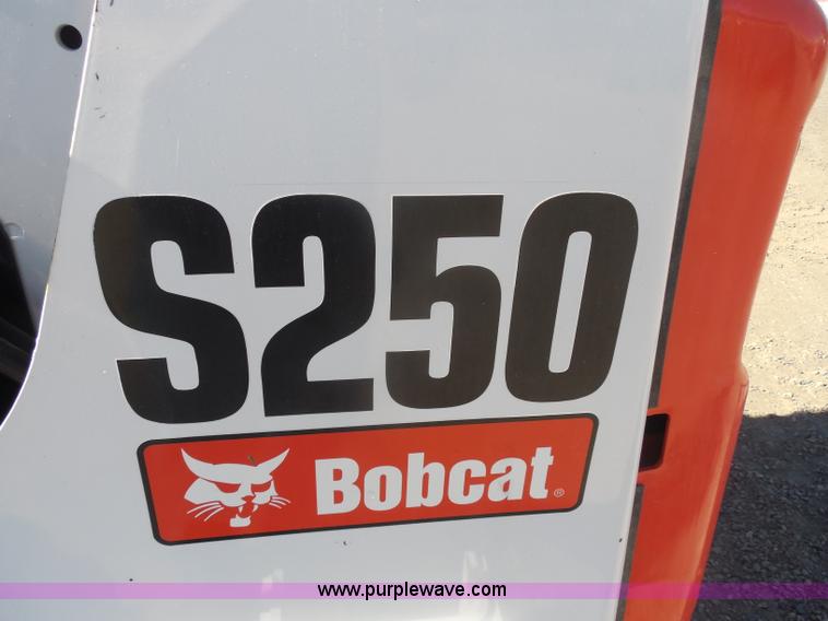 image for item I1340 2010 Bobcat S250 skid steer