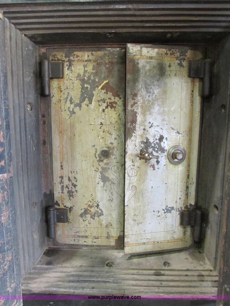 image for item AK9798 Three combination door safe