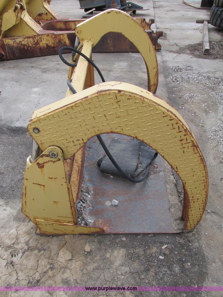 image for item AK9824 Universal skid steer grapple bucket