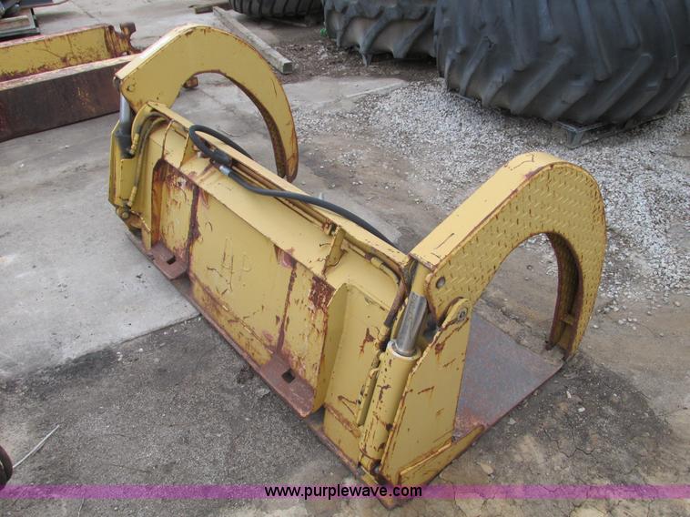 image for item AK9824 Universal skid steer grapple bucket