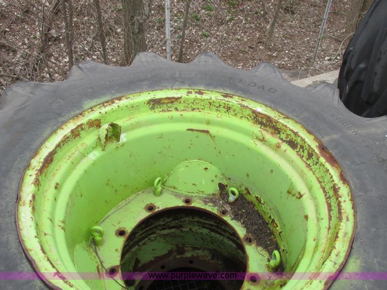 image for item AK9825 (4) 30.5L-32 on 27" wheels