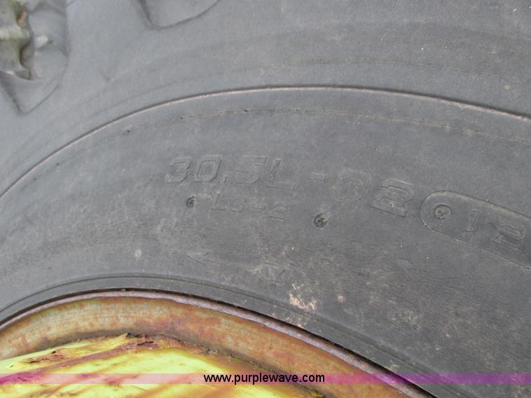 image for item AK9825 (4) 30.5L-32 on 27" wheels