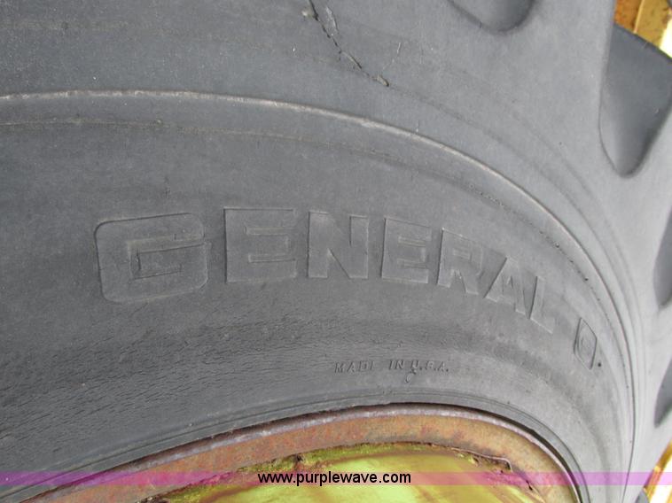 image for item AK9825 (4) 30.5L-32 on 27" wheels