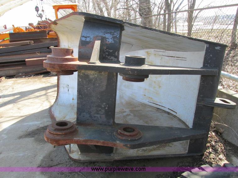 image for item AK9841 69"W excavator sand bucket