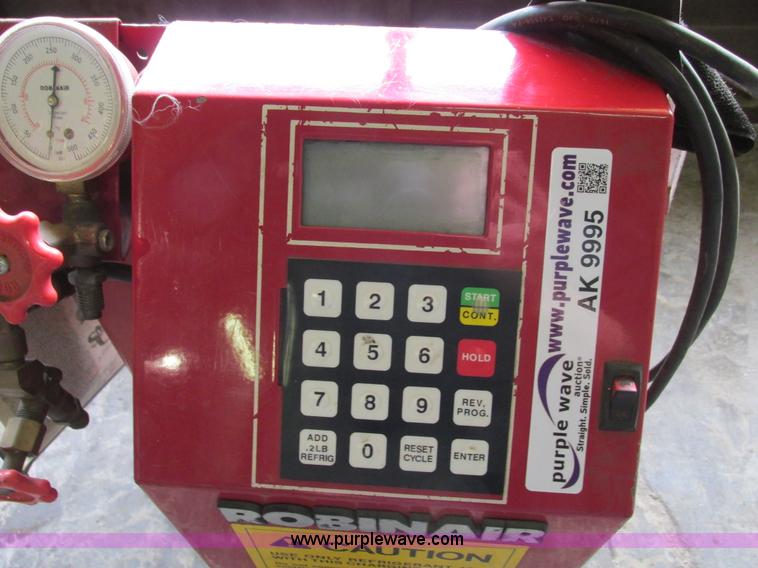 image for item AK9995 Robin Air 134A refrigerant charging station