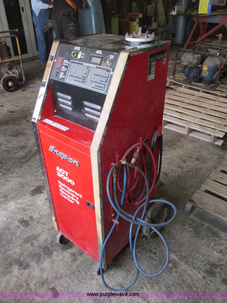 SnapOn ACT3000 refrigerant recovery unit in Liberty, MO Item AK9996