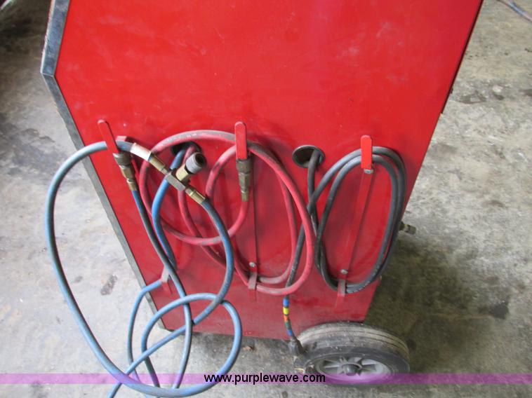 image for item AK9996 Snap-On ACT-3000 refrigerant recovery unit