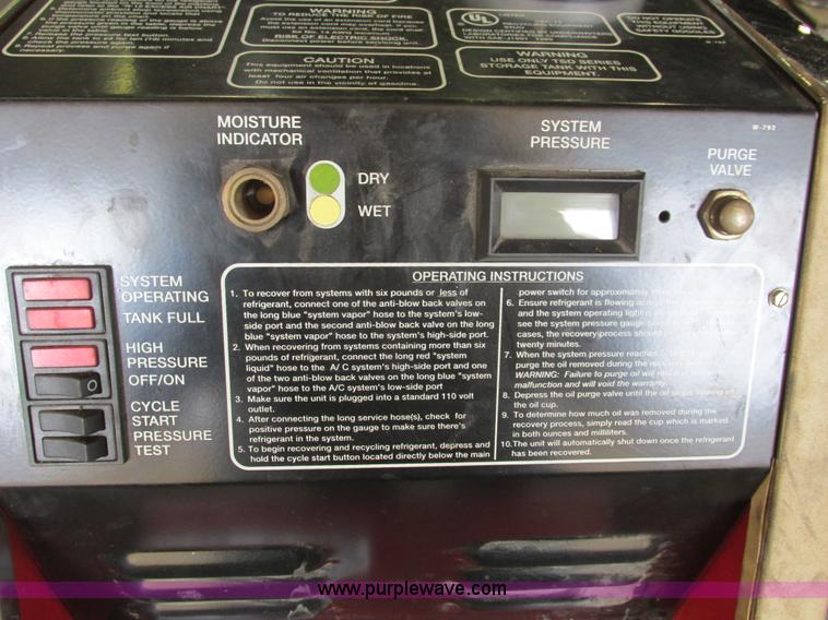 image for item AK9996 Snap-On ACT-3000 refrigerant recovery unit