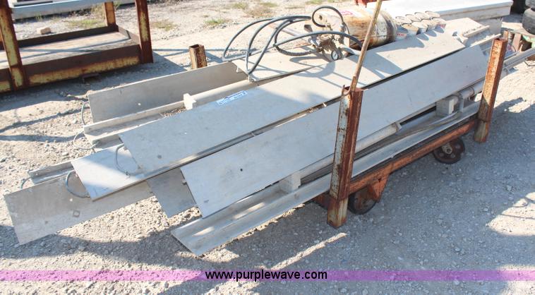 image for item AU9356 (10) Speed Shore aluminum shores