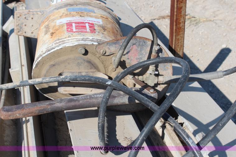 image for item AU9356 (10) Speed Shore aluminum shores