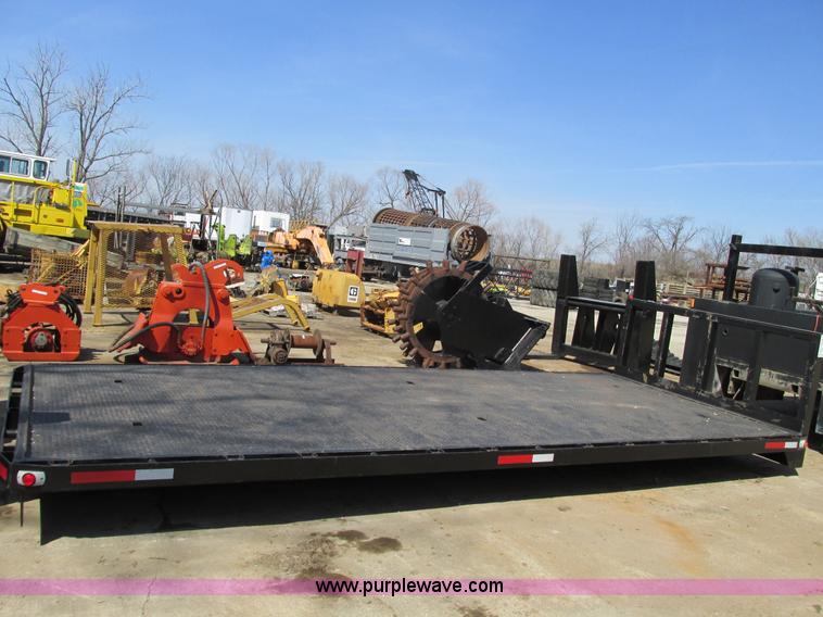 image for item B5798 20.5'L x 8'W flatbed