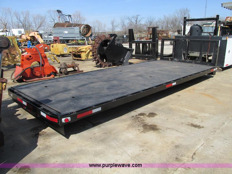 image for item B5798 20.5'L x 8'W flatbed