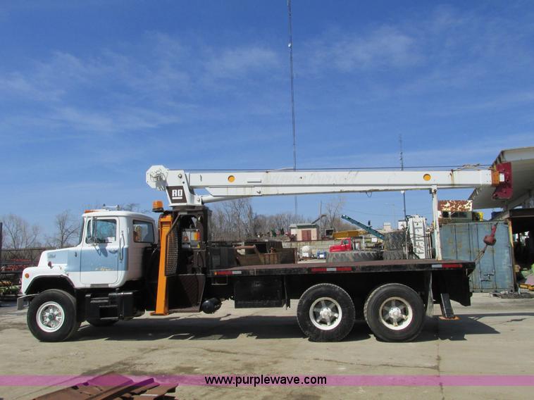 image for item B5799 1986 Mack DM686S crane truck